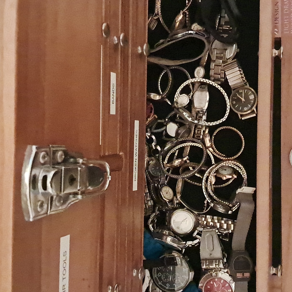 Assorted Watches Collection - Picture 10 of 11